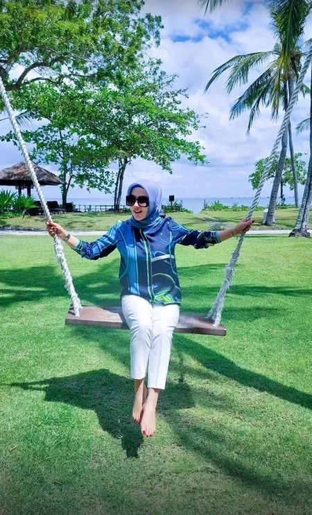 Lanjut Liburan di Bali, Syahrini Nginap di Resort Mewah dengan Kolam Pribadi Hadap Sungai