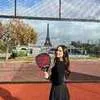 Laura Moane Main Padel, Gayanya Centil Tapi Sporty Abis