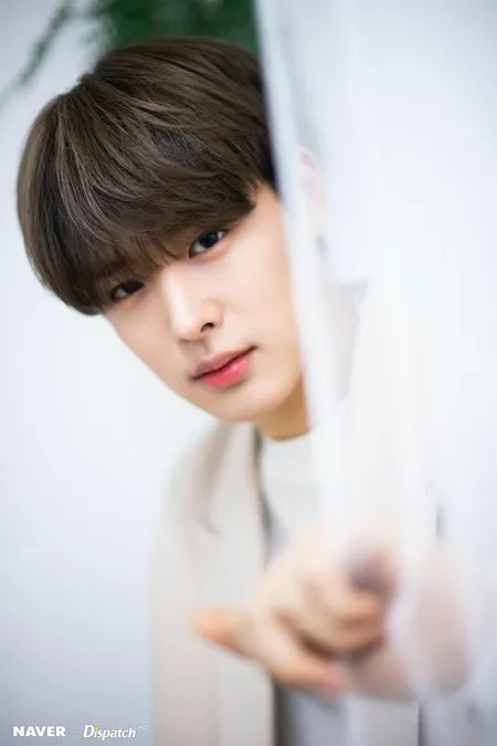 Lebih Ganteng dan Cantik di Dunia Nyata Dibanding Dalam Foto atau Video, 6 Idol K-Pop Ini Bikin Fans Kaget Pas Ketemu Langsung