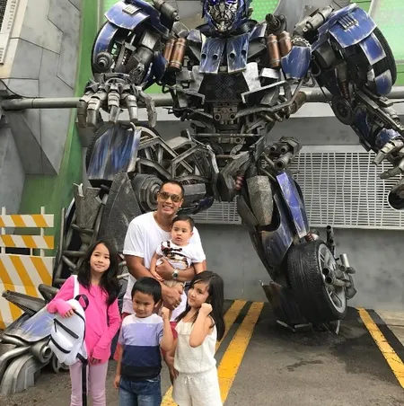 [VIDEO] Girl Squad, Geng Sosialita & Mama Muda Jedar - Nia 