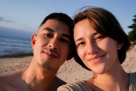Makin Cantik, 8 Potret Penampilan Baru Dahlia Poland - Hot Mom 3 Anak yang Gayanya Nyentrik Bertato