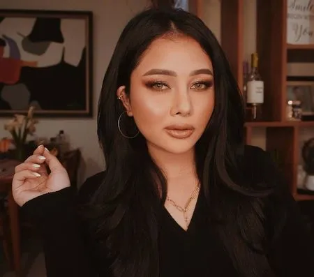 Makin Langsing dan Singset, Ini 8 Potret Mutia Ayu yang Cantik dan Hot Mom Goals Banget