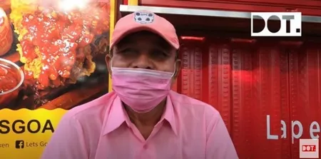 Masih Ingat Dengan Pengusaha Siomay Pink? Sempat Jadi Miliarder & Buka Banyak Cabang, Kini Bangkrut & Kembali Jualan di Jalan