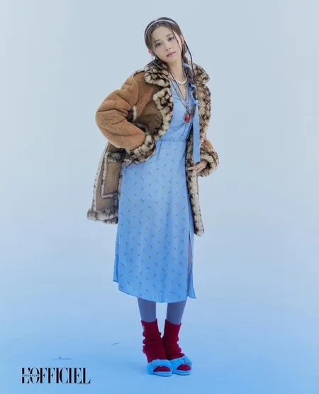 Memesona Dengan Gaya 70s, Ini 8 Potret Tzuyu TWICE Dalam Kolaborasi Majalah L'Officiel Singapore yang Sold Out Cepat