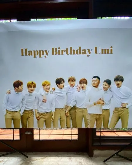 Meriah Serba EXO, 9 Potret Kejutan Ulang Tahun Dian Ayu Lestari - Hobi Fangirling Didukung Suami