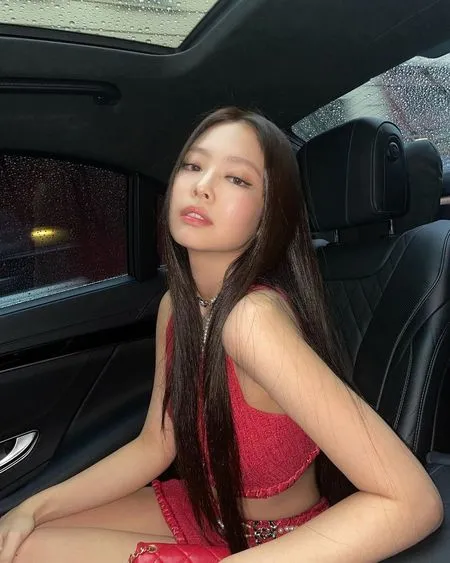 Miliki Nama Asli Yang Unik, 10 Potret Idol Kpop Yang Namanya Terdengar Seperti Nama Panggung!