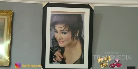 Minimalis Sederhana Ini 8 Penampakan Rumah Pedangdut Senior Neneng Anjarwati Yang Didominasi Warna Abu Abu Kapanlagi Com Neneng anjarwati kompilasi lagu terbaik. pedangdut senior neneng anjarwati