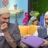 Momen Gary Iskak Dapat Kado Isinya Tomat, Langsung Lari