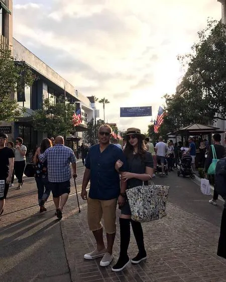Musim Panas Nia Ramadhani Ardie Bakrie Liburan Di Los Angeles Kapanlagi Com