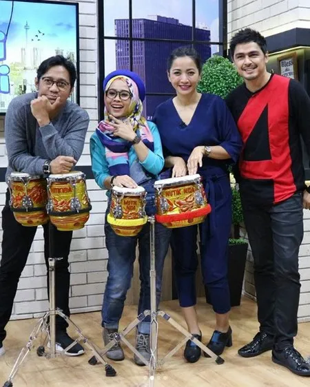 Mutik Nida Ratu Kendang Yang Cantik Stylish Dan Multitalent M Kapanlagi Com