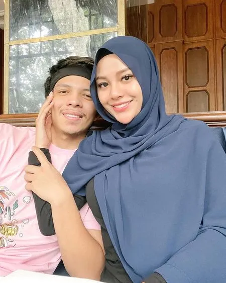 Nempel Terus, Ini Sederet Caption IG Atta Halilintar dan Aurel Hermansyah Saling Panggil 'Suamiku' dan 'Istriku'