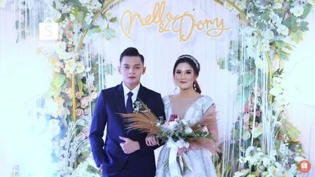 Ngaku Sudah Menikah 15 Agustus Silam Ini 13 Potret Kemeriahan Pernikahan Nella Kharisma Dan Dory Harsa Kapanlagi Com