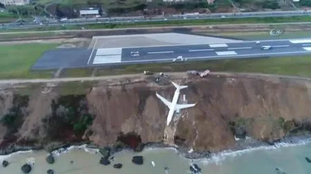 nyaris pesawat pegasus airlines selip