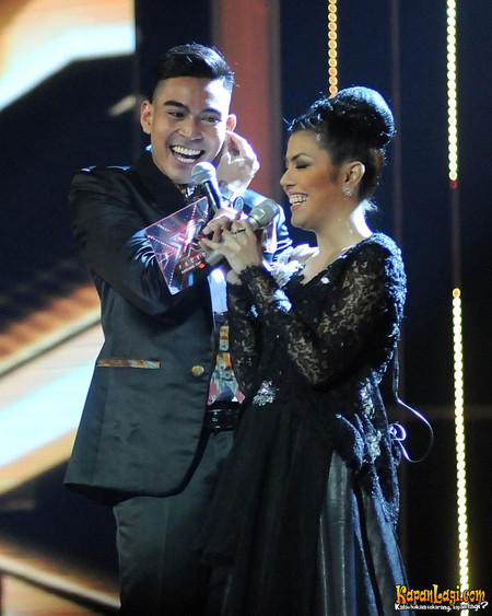 Novita Dewi Tampil Total Di X Factor Around The World 