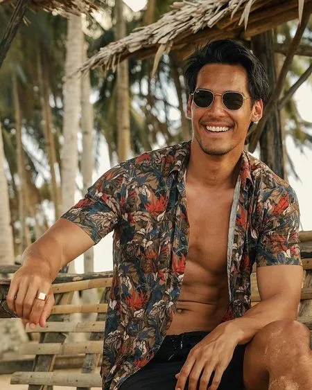 Pamer Abs Hingga Pose Shirtless, Richard Kyle Makin Hot Usai Putus dari Jessica Iskandar