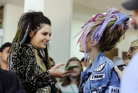 Parade Rambut Gimbal Supermodel Cantik Di Nyfw 2016 Keren Atau Kapanlagi Com