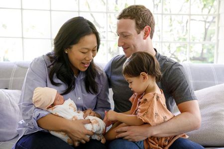 Berikan Gaji Super Besar Bos Facebook Lagi Nyari Pengasuh Anak M Kapanlagi Com