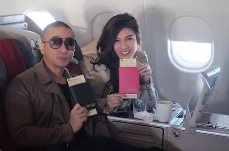 Pasangan Mesra, Stevie Agnecya Keliling Jepang Bareng Pacarnya