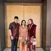 Pasha Ungu Kondangan ke Palu Bareng Istri, Pesona Anak Gadisnya Curi Perhatian