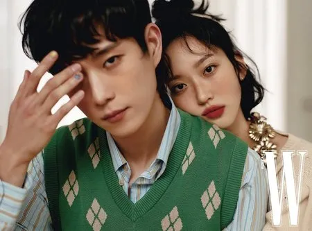 Pemotretan Kim Young Dae dan Han Ji Hyun Si Kembar 'PENTHOUSE', Diminta Fans Jadi Pasangan di Drama Lain