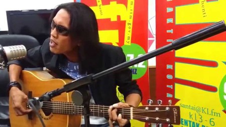 Penyanyi Slow Rock Indonesia Ini Sering Dikira Asli Malaysia Lho Kapanlagi Com