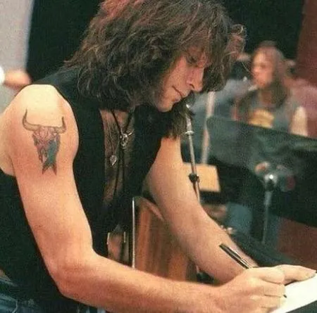 Perbandingan Rambut Bon Jovi Selama 3 Dekade Mana Lebih Ganteng Kapanlagi Com