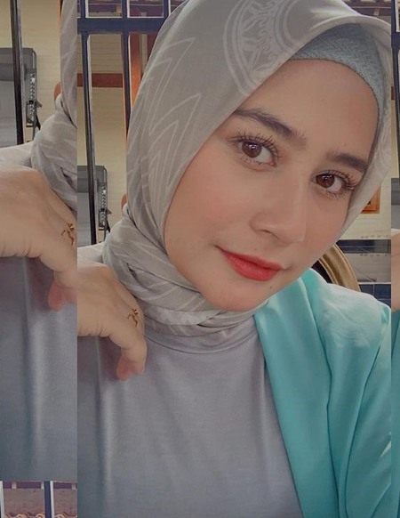 Pesona Cantik Prilly Latuconsina Saat Pakai Hijab Bikin Banyak Orang Makin Jatuh Cinta Kapanlagi Com