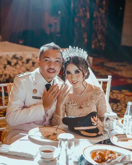 Pesona Cantik Witrie Gita, Presenter yang Baru Saja Dinikahi Wakil Bupati Termuda di Indonesia