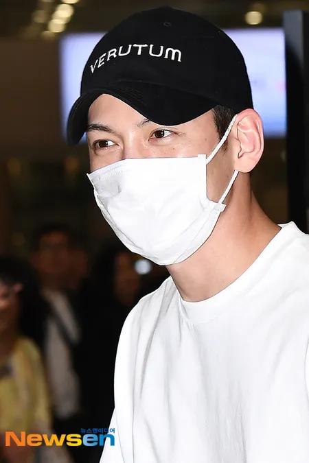 Pesonanya Gak Luntur 10 Aktor Korea Ini Tetap Terlihat Ganteng Saat Pakai Masker Kapanlagi Com