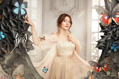 Photoshoot Cassandra Lee, Cantik Bak Princess & Berhias Kupu-Kupu