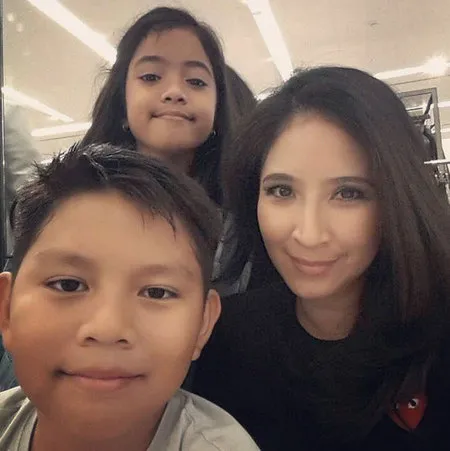 Pipi Tembem Jemima Jasmine Putri Centil Novita Angie Yang Imut Kapanlagi Com