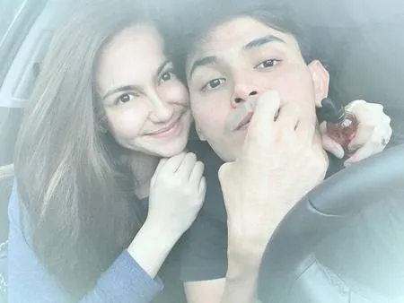 Potret Akrab Dan Mirip Ahmad Affandy Bersama Sang Anak Tiri Kapanlagi Com