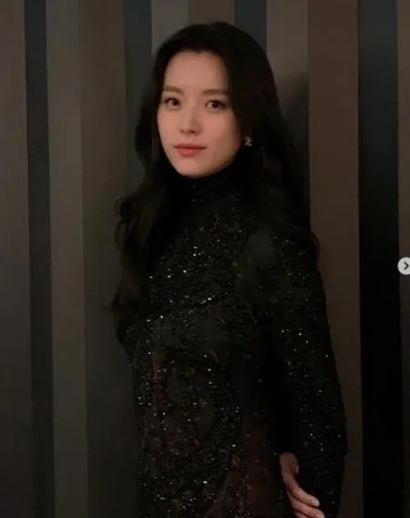 Potret Aktris Han Hyo Joo, OOTD Serba Hitam dan Terlihat Lebih Misterius Hingga Elegan