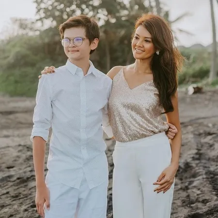 Potret Armand Fauzan Anak Farah Quinn yang Jarang Tersorot, Makin Ganteng!
