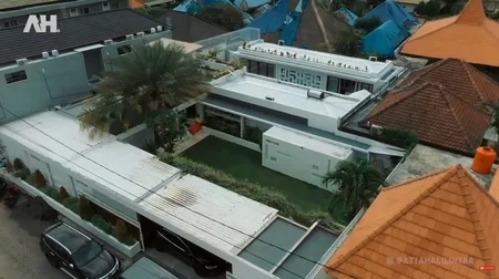 Potret Atta - Aurel Kunjungi Rumah Crazy Rich Bali, Ada Butik Hermes di Dalamnya