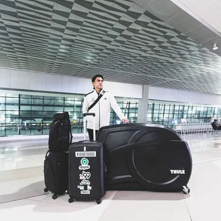 Potret Ayudia Bing Slamet dan Ditto Berangkat ke AS Membawa 11 Koper, Nikmati Terbang dengan Business Class