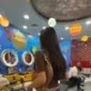 Potret Baby Andrew Anak Erika Carlina Potong Rambut di Salon, Anteng Gak Nangis