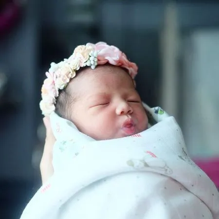 Potret Bahagia Ririn Ekawati Fery Wijaya Sambut Kelahiran Anak Kapanlagi Com