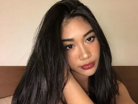 Potret Cantik Aleyda Nashia Hakim, Putri Wanda Hamidah dari Pernikahannya dengan Cyril Raoul Hakim