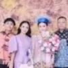 Potret Cantik Amora Lemos Lulus SMP, Kris Dayanti Ungkap Kebanggaan