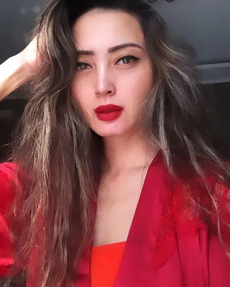 Potret Cantik Della Puspita yang Bahagia Meski Berstatus Janda, Pernah Tegur Pacar Baru Mantan Suami Demi Anak