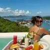 8 Potret Cantik Marion Jola Liburan di Labuan Bajo, Tampil Makin Eksotis
