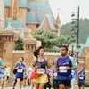 8 Potret Clairine Clay dan Joshua Suherman Ikutan Lari di Disneyland Hongkong, Pakai Outfit Tema Snow White