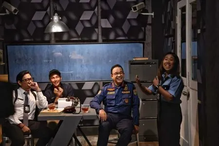 Potret Detik-Detik Kiky Saputri Roasting Anies Baswedan, Bikin Panik Wendy Cagur - Dibalas Dengan Candaan