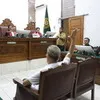 Potret Fariz RM di Sidang Putusan, Divonis 10 Bulan Penjara & Denda Rp800 Juta Atas Kasus Narkoba