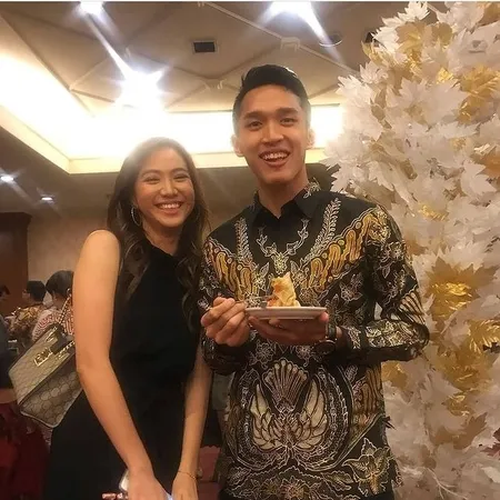 Potret Gaya Pacaran Jonatan Christie dan Shanju ex JKT48, Sempat Sembunyikan Hubungan - Kini Go Public dan Bikin Fans Patah Hati