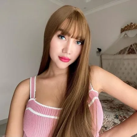 Potret Gaya Rambut Terbaru Lucinta Luna, Mirip Lisa BLACKPINK?