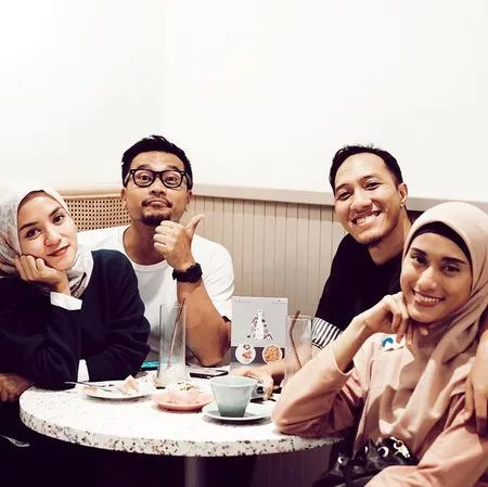 Potret Kebersamaan Enno Lerian dengan Mantan Suami dan Istri Barunya, Banjir Pujian Netizen