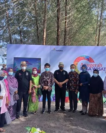 Potret Kegiatan Iqhbal Setelah Jadi Juara LIDA 2021, Bertemu Para Pejabat Hingga Isi Acara Bareng Sejumlah Penyanyi