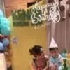Potret Kenzo Anak Baim Wong Ultah, Dicium Cinta Laura dan Luna Maya